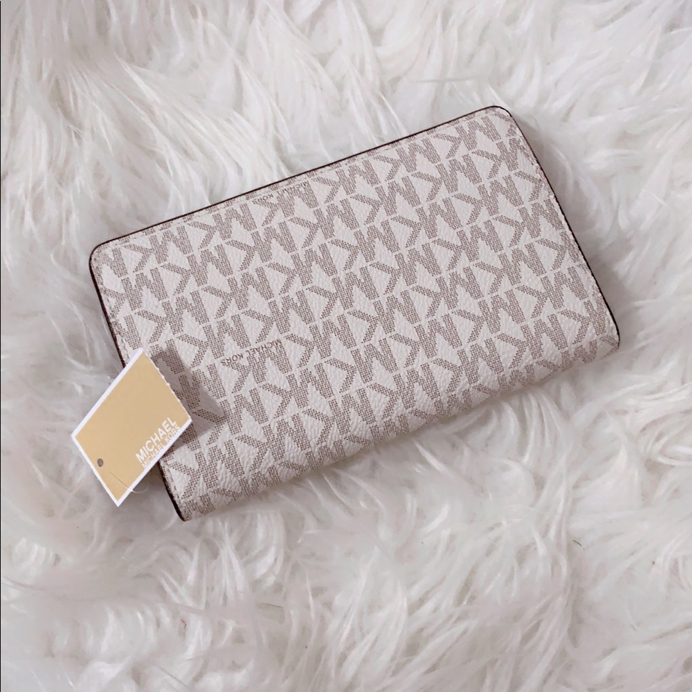 Michael Kors Jet Set Travel Slim Bifold - Picture 2 of 4